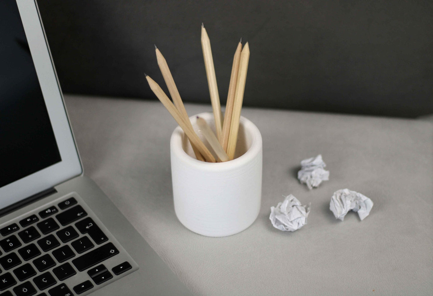 WHITE CONCRETE PEN-PENCIL HOLDER