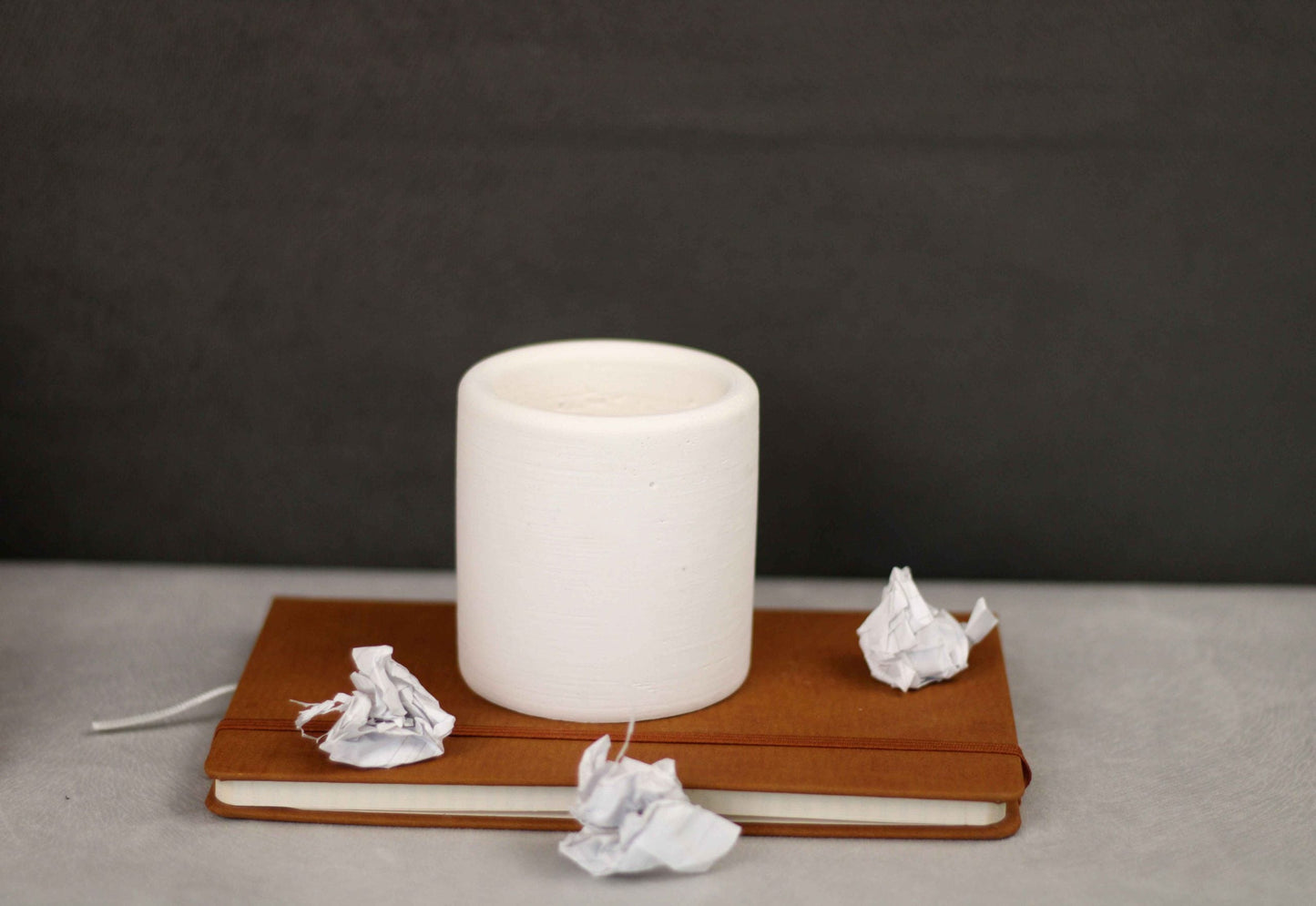 WHITE CONCRETE PEN-PENCIL HOLDER