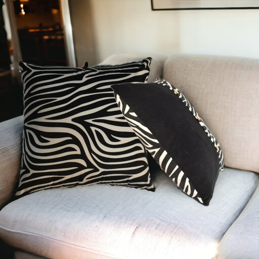 Quinn Cushion Set (White & Black)